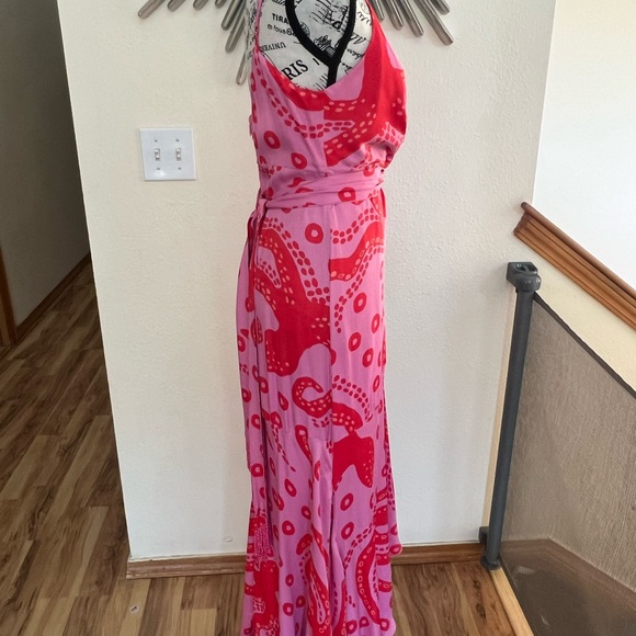 FARM Rio Octocool Pink and Red Patterned Dress - Picture 6 of 11